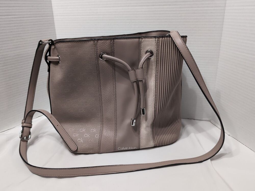 Calvin Klein Gabrianna Bucket purse Crossbody Shoulder bag Logo